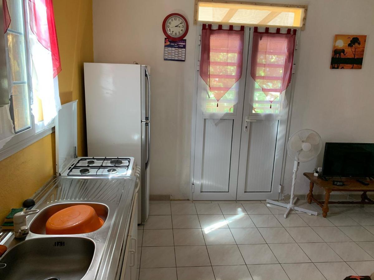 Villa F2 meublé chez sidoine à Le Moule Extérieur photo