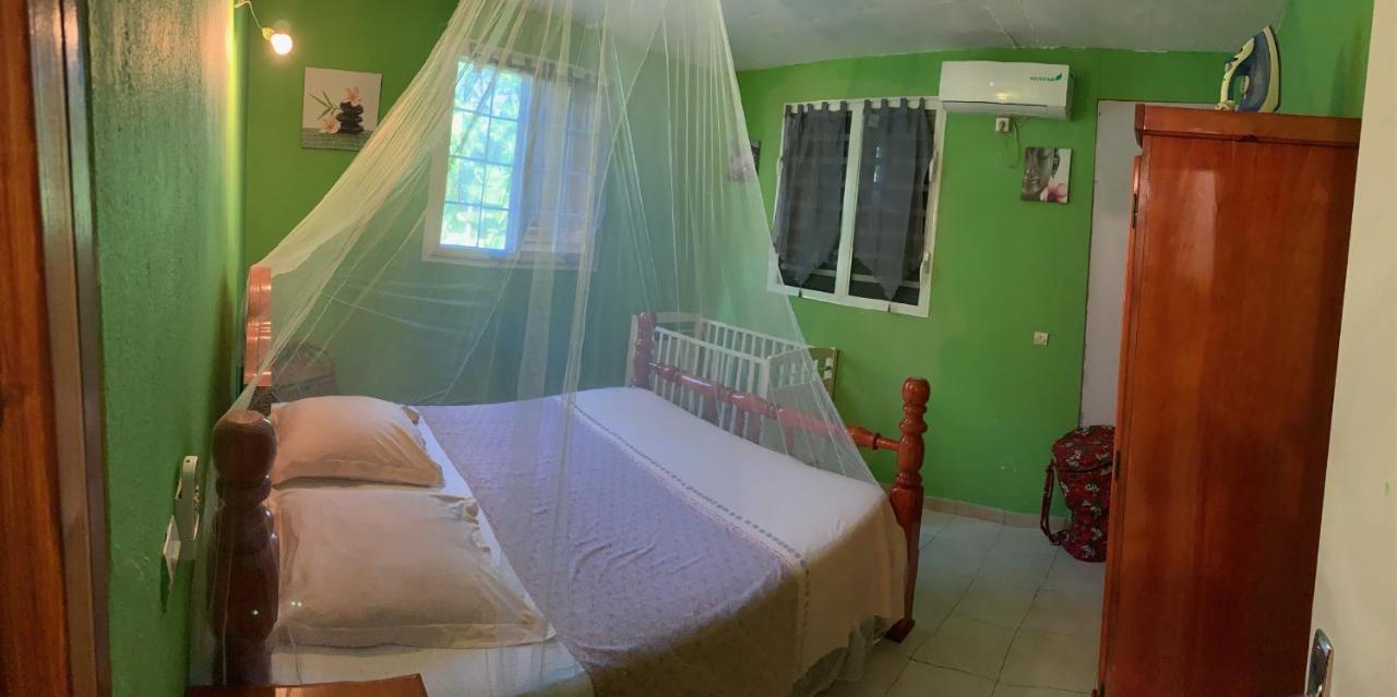 Villa F2 meublé chez sidoine à Le Moule Extérieur photo
